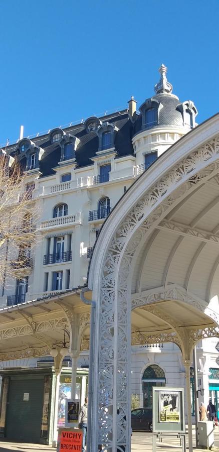 Demeures & Chateaux Le Pavillon D'Enghien, Vichy Centre Exterior photo